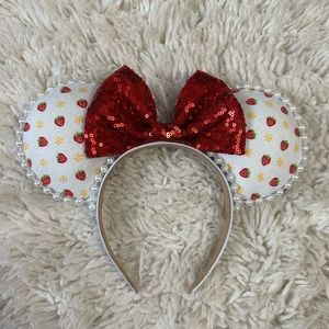 Strawberry Minnie Ears